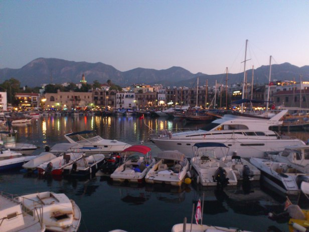 Girne Yat Limanı — Kıbrıs konaklama ve gezi — Kıbrıs Tüp Bebek Merkezi