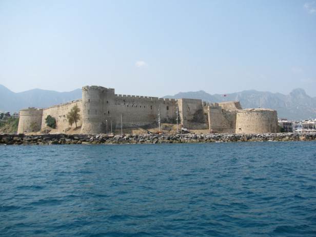 Girne Kalesi — Kıbrıs konaklama ve gezi — Kıbrıs Tüp Bebek Merkezi