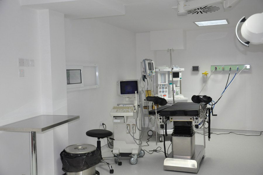 İşlem Odası — Ultrason & Anestezi Ünitesi — laboratuvar görseli — Kıbrıs Tüp Bebek Merkezi