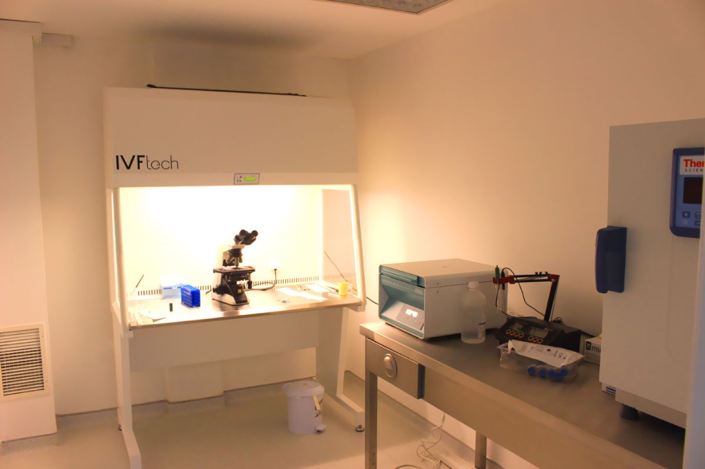 IVFtech & Thermo Scientific İnkübatör Ünitesi — laboratuvar görseli — Kıbrıs Tüp Bebek Merkezi